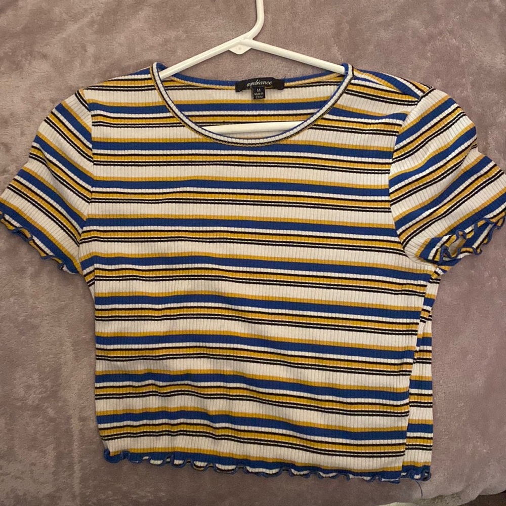 colorful cropped shirt:)